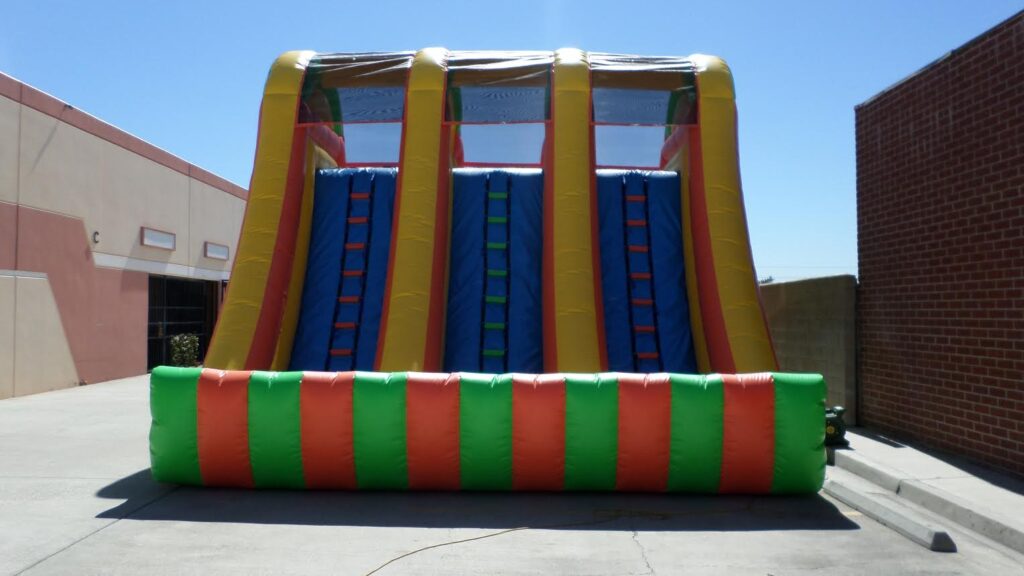 18 triple lane slide with pool Slide